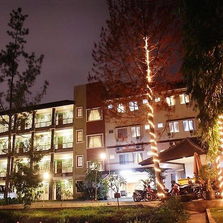 Hotel Lotus Bandung Exterior foto
