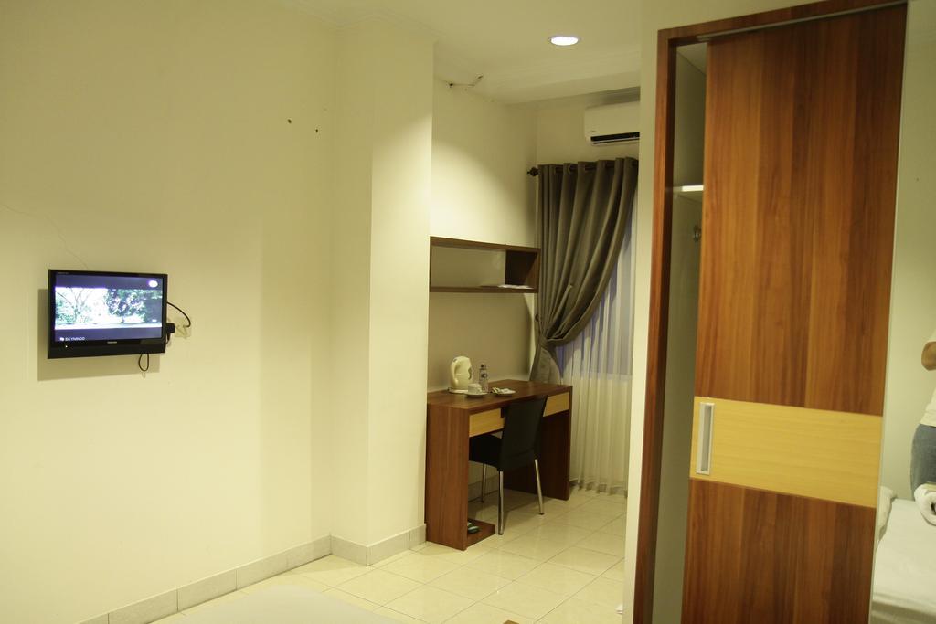 Hotel Lotus Bandung Zimmer foto